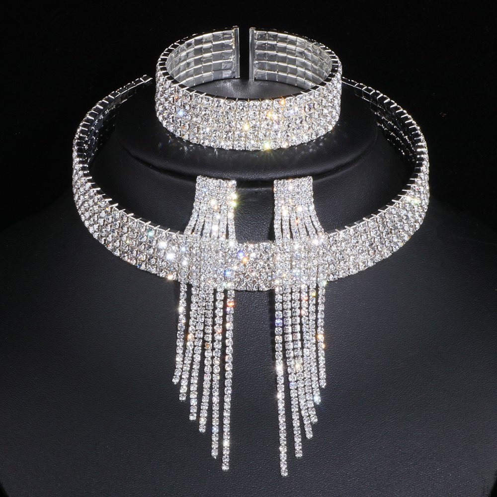 Sparkling Diamond Choker Set – 3-Piece Rhinestone Necklace, Bracelet & Earrings for Women