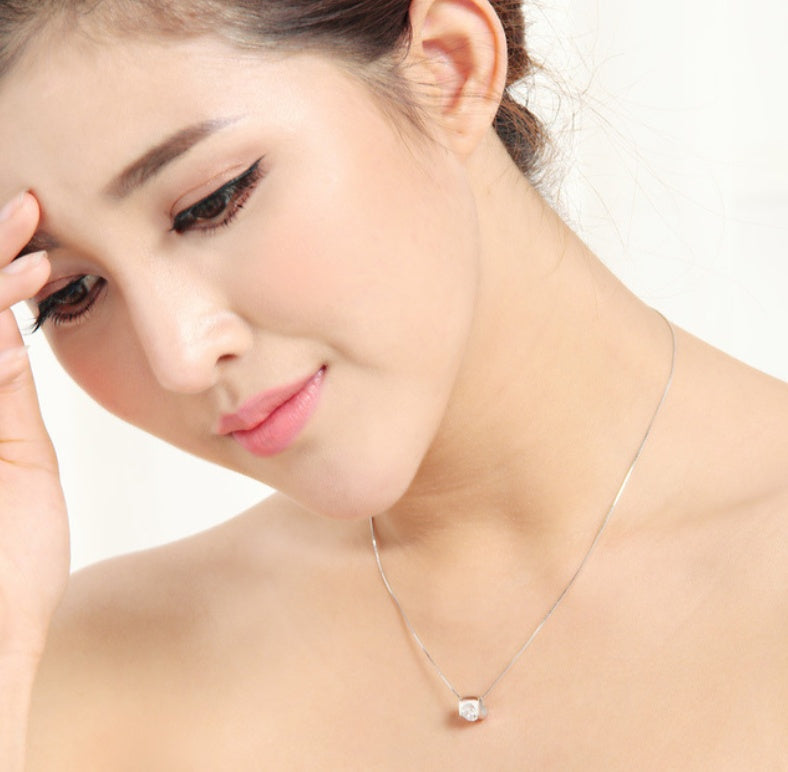 Elegant 925 Silver Heart Jewelry – Timeless Pendant for Women