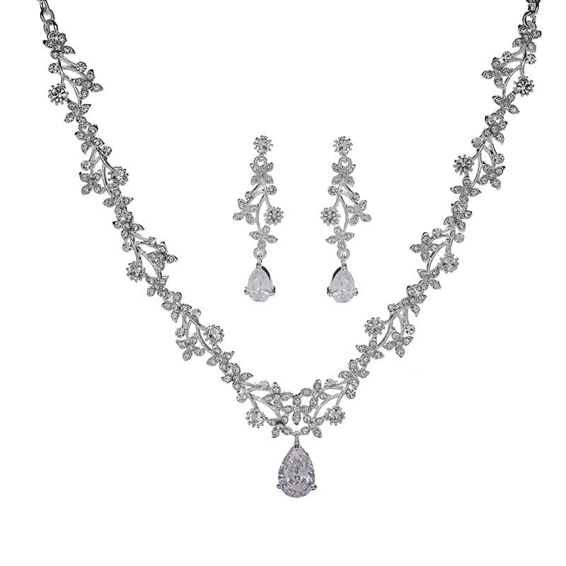Elegant Diamond & Zircon Jewelry Set – Necklace & Stud Earrings for Wome